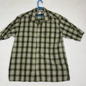 Columbia Sportswear Men’s Green Plaid Short Sleeve Button Down Shirt Size L
